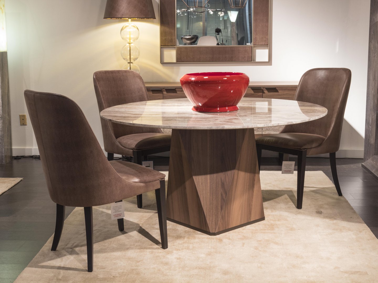 Dimond 55" Round Table
